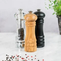 Berlin pepparkvarn olivträ, 18 cm