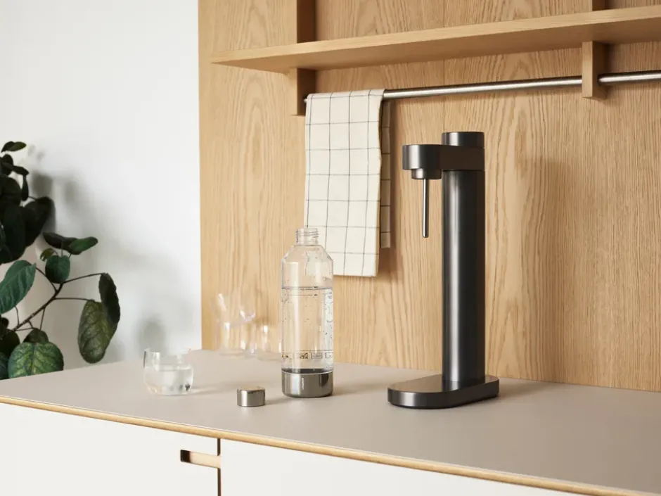 Brus kolsyremaskin, Black metallic