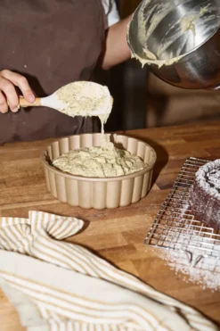 Daisy sockerkaksform nonstick, Guld