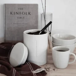 Ernst kaffemått med trähandtag, svart