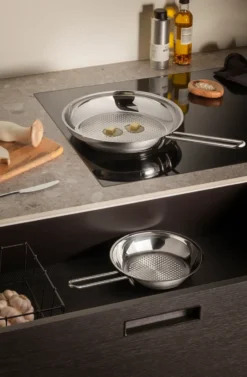 Eva Trio Stainless Steel Honeycomb stekpanna, 28 cm