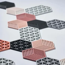 Hexagon grytunderlägg, warm grey