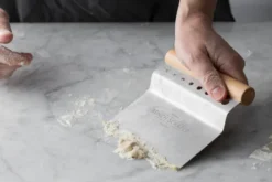 Innovative bänkskrapa 15 cm, Cream-grå