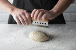 Innovative bänkskrapa 15 cm, Cream-grå