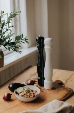 Karou salt- och pepparkvarn 40 cm, Svart