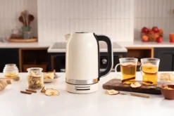 KitchenAid vattenkokare med temperaturkontroll 1,7 L, Almond cream