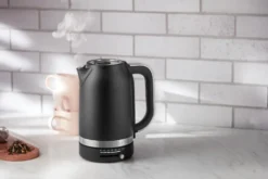 KitchenAid vattenkokare med temperaturkontroll 1,7 L, Black matte