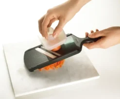Kyocera julienne mandolin, Svart