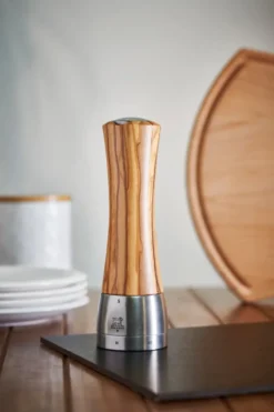 Madras Z saltkvarn 21 cm, Olive wood-stainless steel