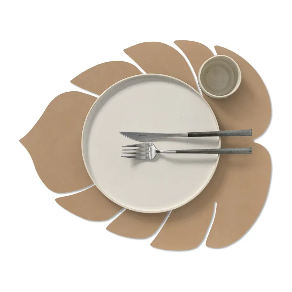 Monstera Leaf Nupo bordstablett L, Nougat