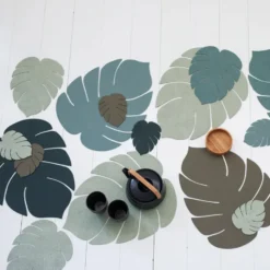 Monstera Leaf Nupo bordstablett L, Army green