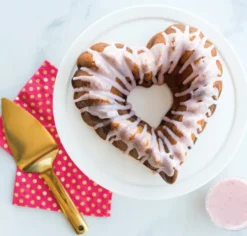 Nordic Ware elegant heart bundt bakform, 2,4 L