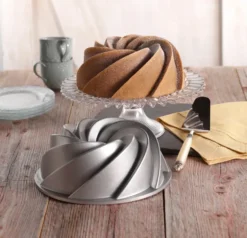 Nordic Ware heritage bundt bakform silver, 2,4 L