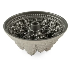 Nordic Ware pine forest bundt bakform, 2,4 L