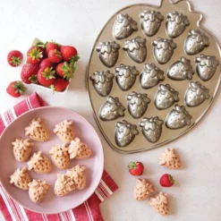 Nordic Ware strawberry bites bakform, 0,4 L