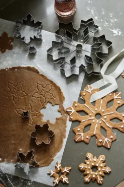 Nordwik pepparkaksform snöflinga, Mellan