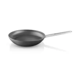 Professional Laser Titanium Slip-Let stekpanna, Black, Ø28 cm