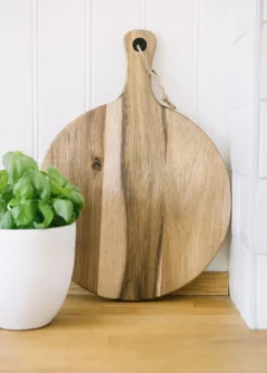 Sade pizzaset pizzaskärare skärbräda Ø32 cm, Akacia