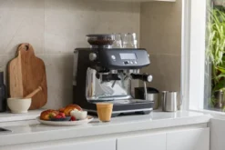 Sage SES 878 halvautomatisk espressomaskin, Black Truffle