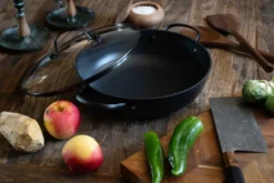 Satake kastrull i lättviktsgjutjärn glaslock, 26 cm
