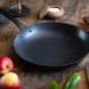 Satake stekpanna i lättviktsgjutjärn keramisk, 30 cm