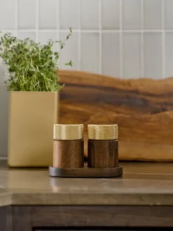 Sina salt-och pepparkvarn 6 cm, Mörk ask-mässing
