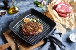 Staub American grillpanna gjutjärn, 30x30 cm