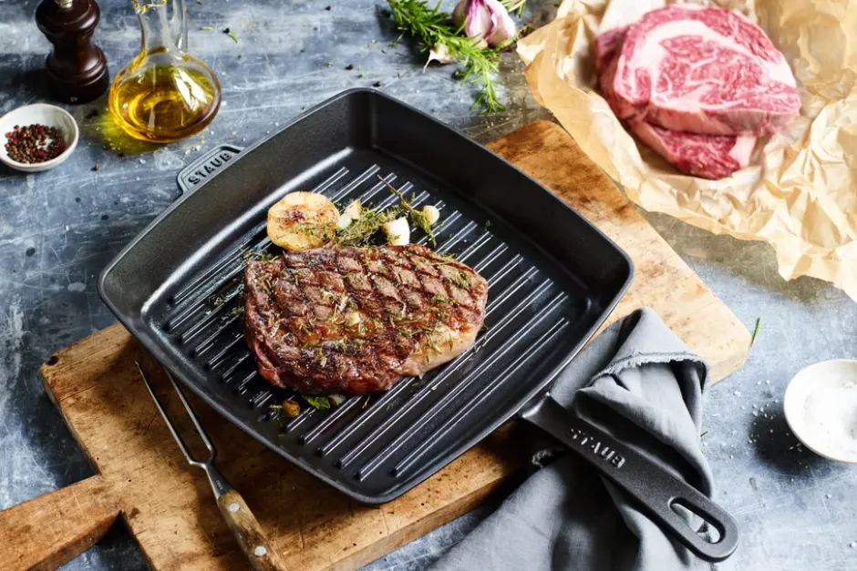 Staub American grillpanna gjutjärn, 26x26 cm
