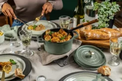 Staub La Cocotte rund gryta gjutjärn 6,7 L, Eukalyptus