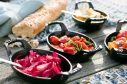 Staub oval ugnsform gjutjärn 15 cm, Svart