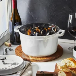 Staub rund gryta hög modell 4,8 L, White Truffle