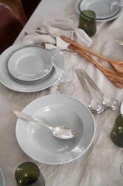 Swedish Grace assiett Ø17 cm, Dimma (grå)