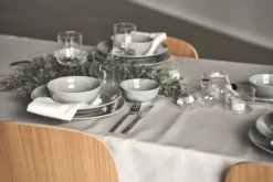 Swedish Grace djup tallrik Ø25 cm, Dimma (grå)