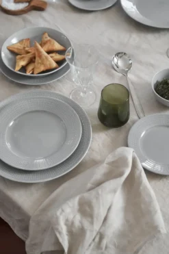Swedish Grace tallrik Ø21 cm, Dimma (grå)