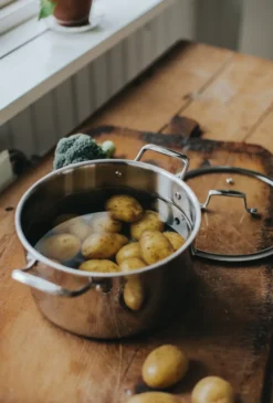 Trivence gryta, Rostfritt stål, glaslock, 7 L
